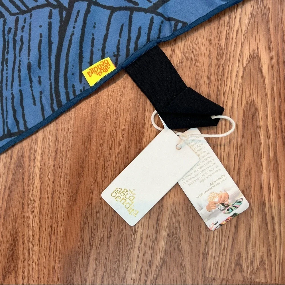 Agua Bendita Blue Botanical Towel